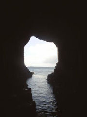 FingalsCave_inout180a